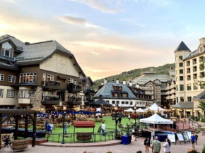 Platinum-Rated 2 Bedroom Ski In, Ski Out Condo In Bc Village
